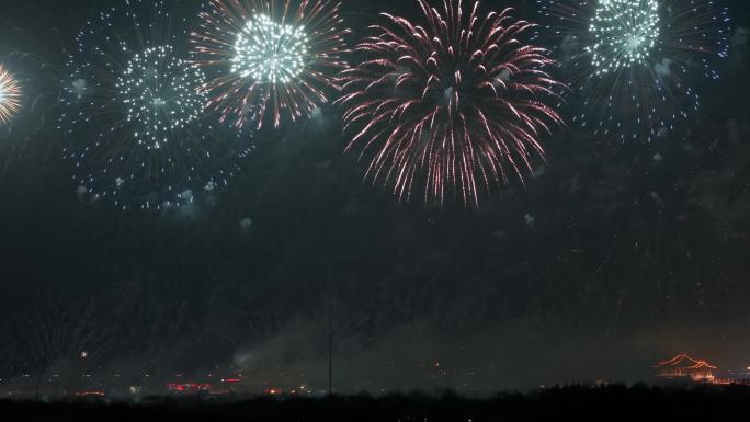 航拍洛阳2024年定鼎门烟火晚会