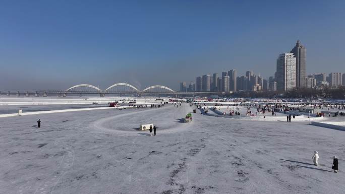 松花江冰雪娱乐项目