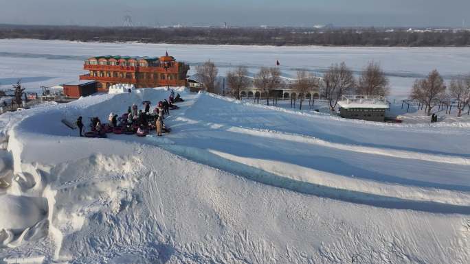 外滩雪人码头大雪人