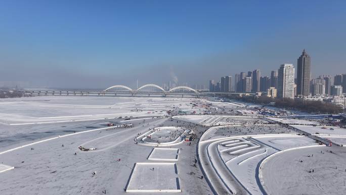 松花江冰雪娱乐项目