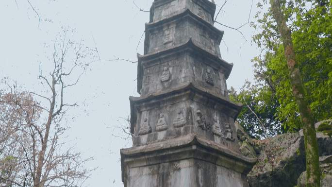 杭州旅游灵隐寺佛像石刻