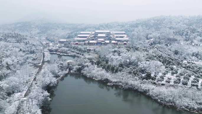 巢湖相隐寺雪景风光