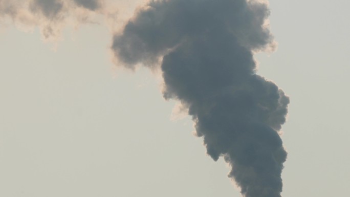 烟囱废气排放-大气污染