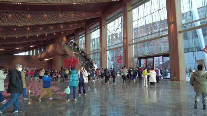 北京大运河博物馆观众参观通州三大建筑