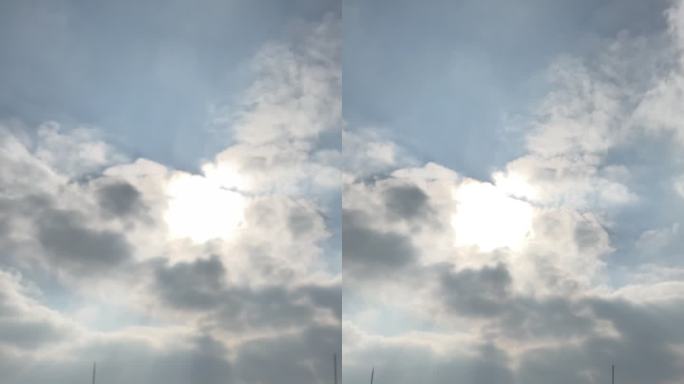 竖屏天台云层阳光空镜