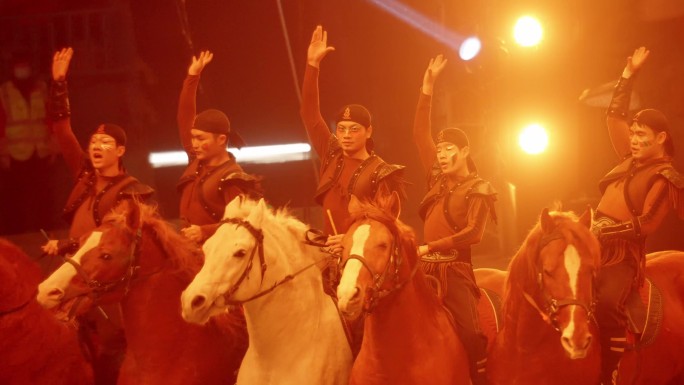 【50p】马戏团骑马表演
