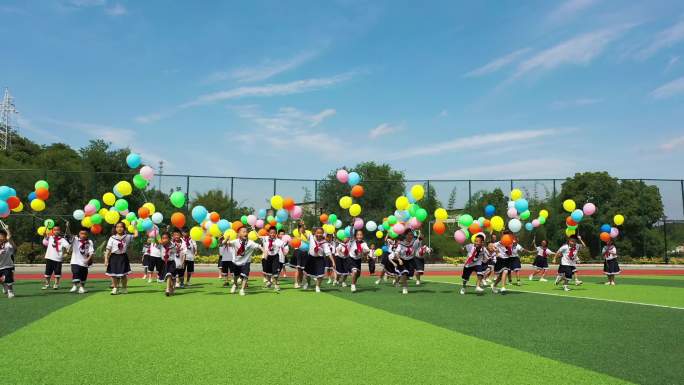 气球 小孩 儿童 学生 奔跑笑脸幸福向上