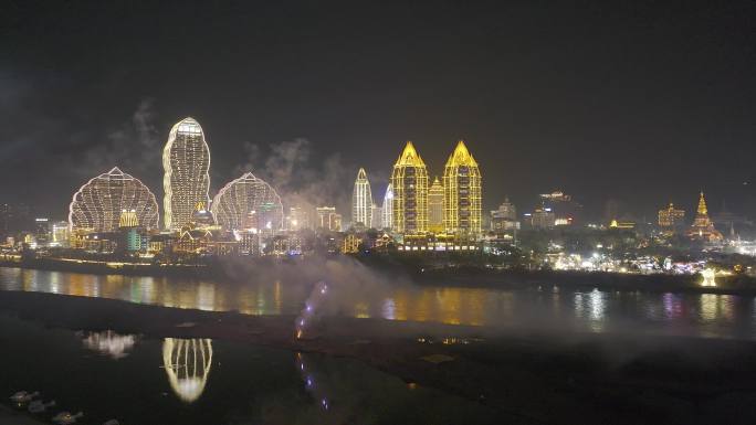 澜沧江畔夜景