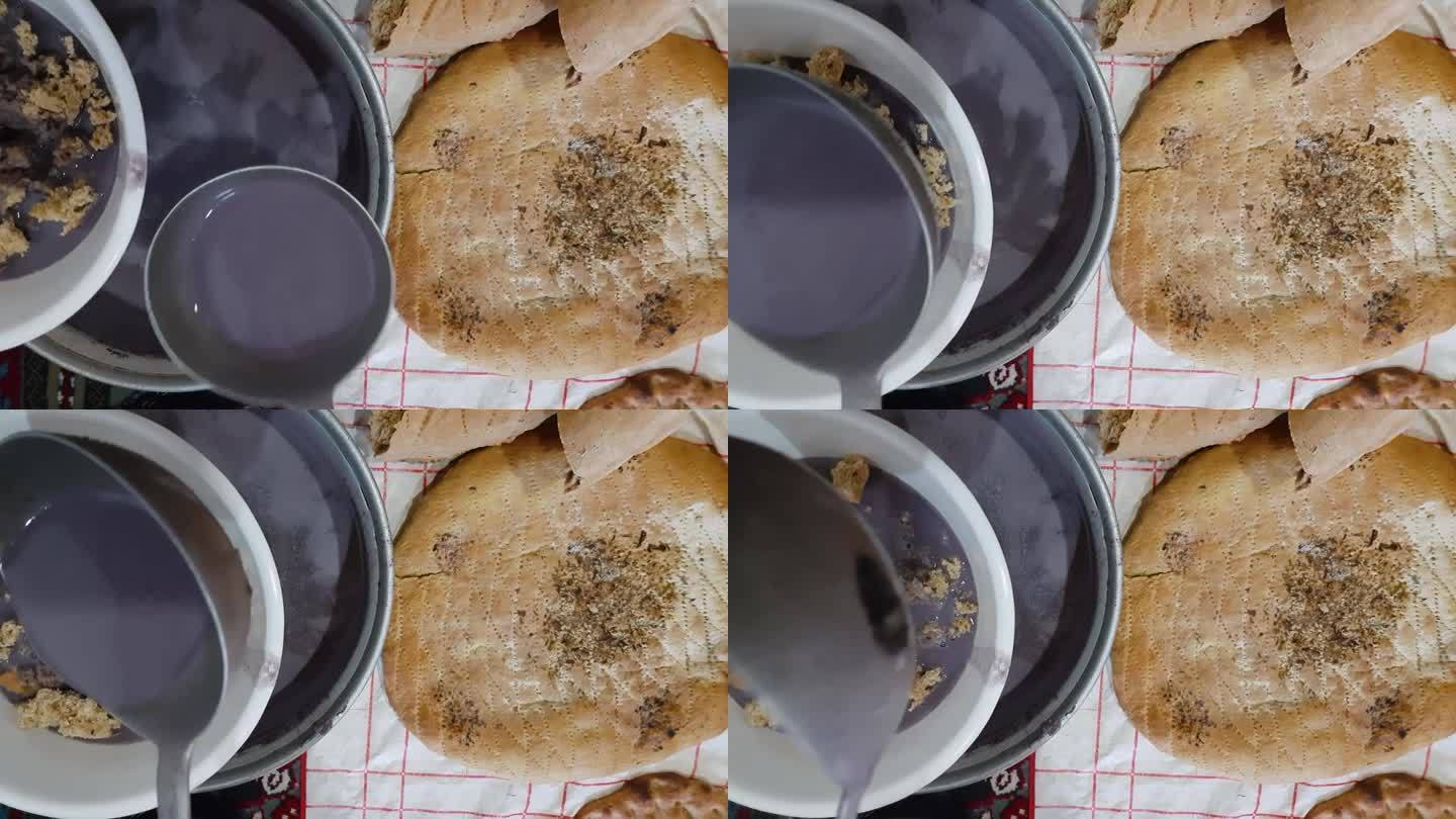 在粘土碗中提供紫色灰色素食流食传统的库拉特喀什克当地食物呼罗珊农村村庄伊朗农村沙漠气候扁面包美味可口