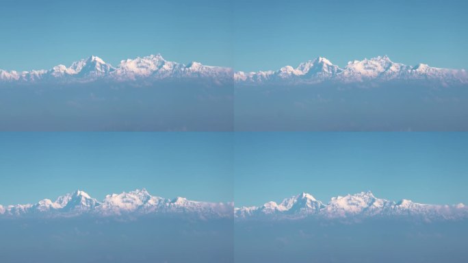 从喜马拉雅山脉的飞机窗口看出去