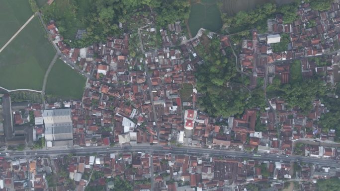 人口密集的房屋鸟瞰图。印尼