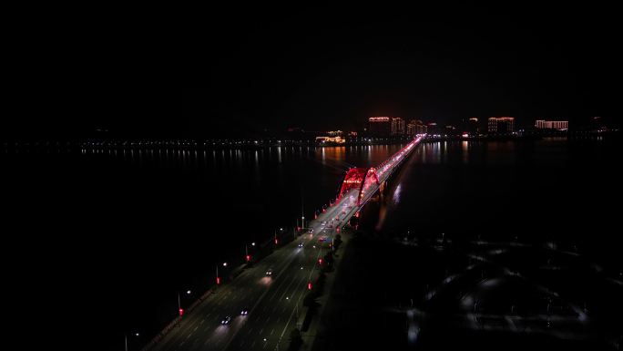 汉江大桥川流不息车流夜景延时摄影