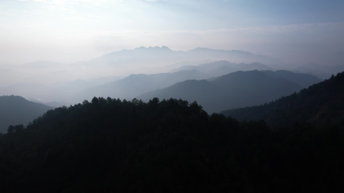 大山剪影 高山剪影