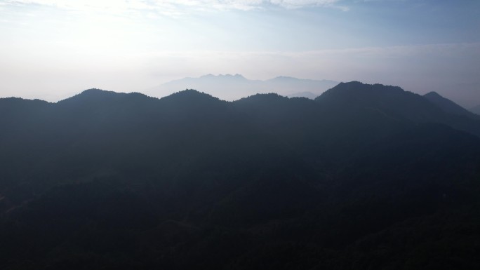 大山剪影 高山剪影