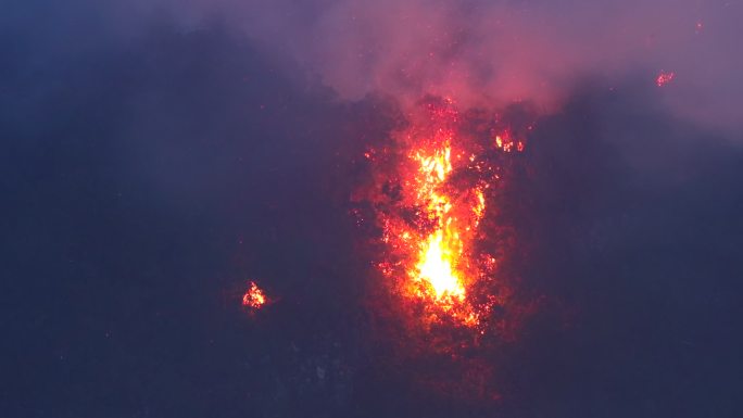 火灾烧山镜头