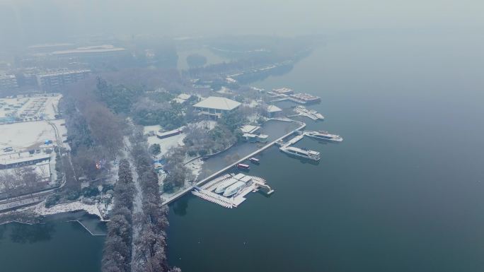 武汉东湖冬天唯美风景古建筑暴雪冬季