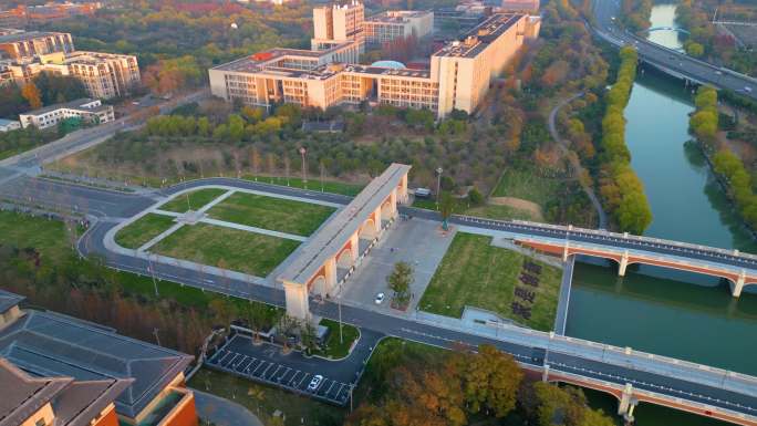 杭州浙江大学紫金港校区校门风景视频素材9