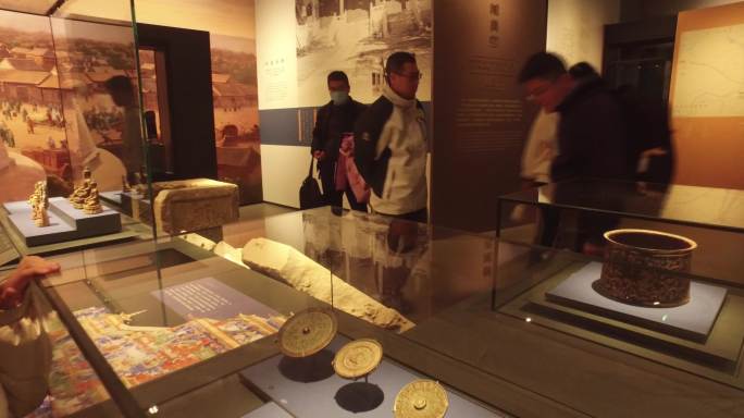 首都博物馆北京通史展观众参观北京历史