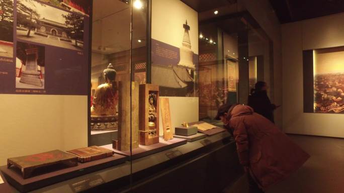 北京首都博物馆北京通史展观众参观北京历史
