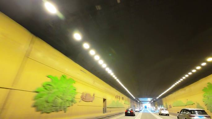 4K广州番禺汉溪隧道行车第一视角2