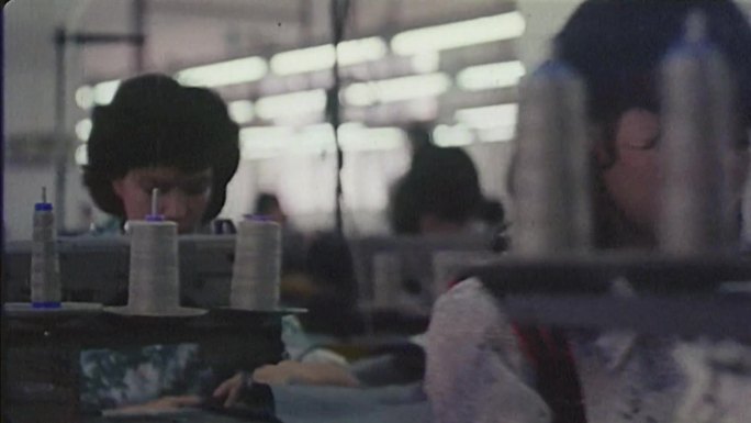 70年代纺织工厂的女职工