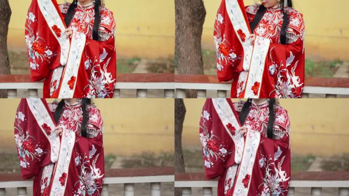 中式秀禾服服装长袍