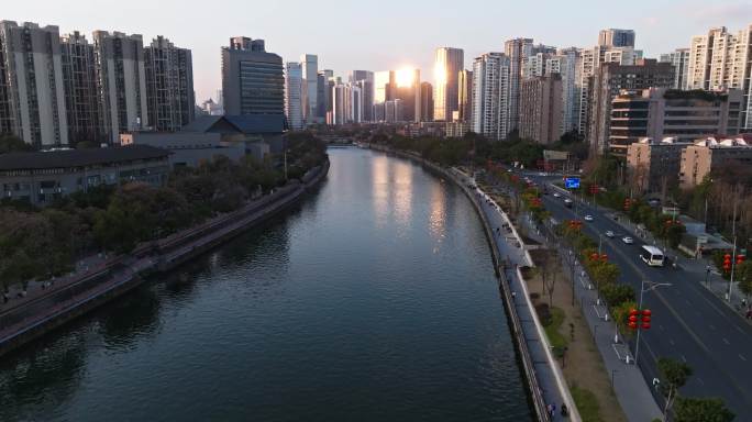 夕阳下的成都航拍城市景观锦江九眼桥