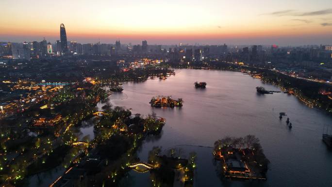 济南大明湖夜景