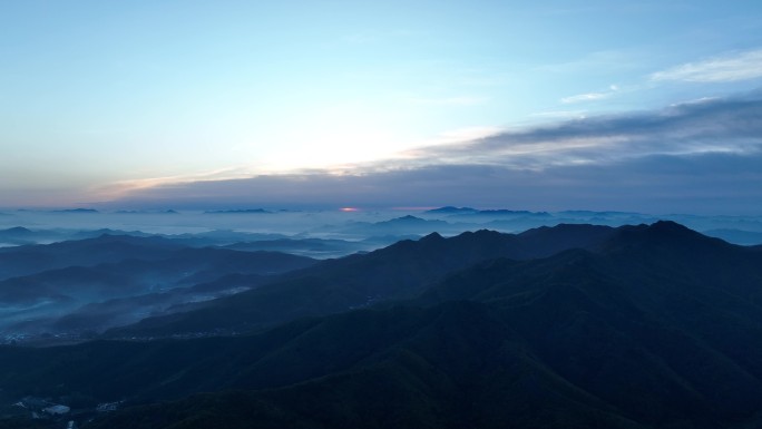 航拍黎明千山风光