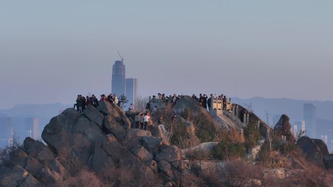 济南华不注山