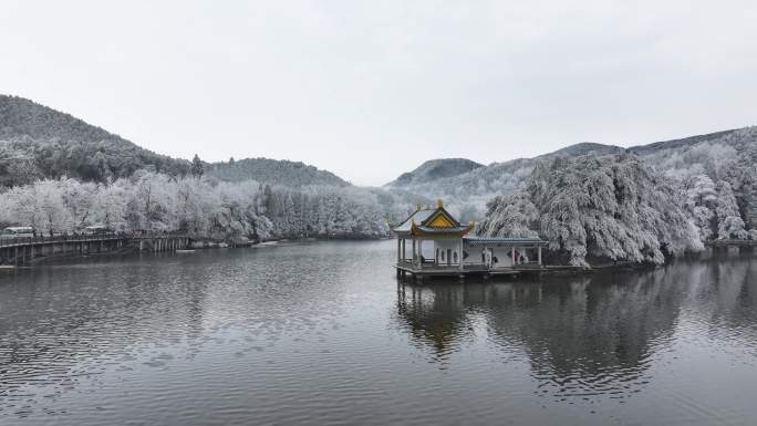 庐山湖心亭雪景航拍