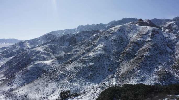 宁夏贺兰山贺兰晴雪4K航拍素材