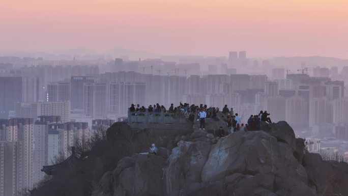 济南华不注山