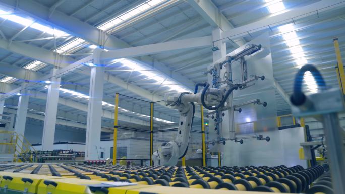 高科技自动化玻璃工厂生产