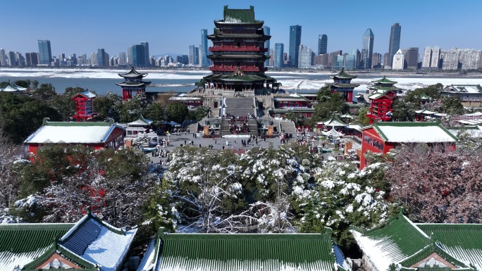 江西南昌滕王阁雪景