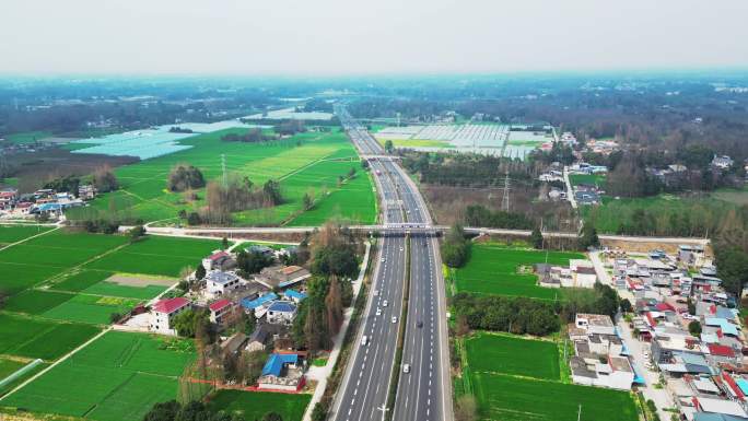 四川盆地高速公路航拍2