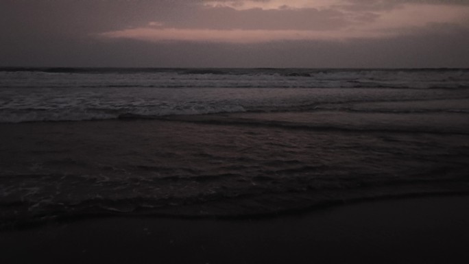 大海东方拂晓黎明蒙珑海滩黑暗海浪凌晨海声