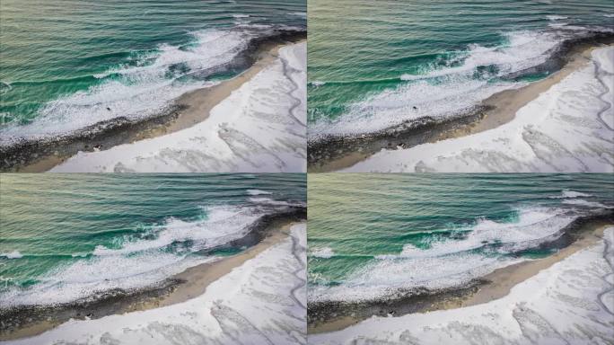 海浪冲击着挪威的乌塔克莱夫海滩