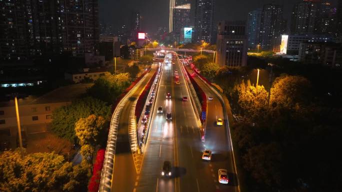 繁华的城市道路