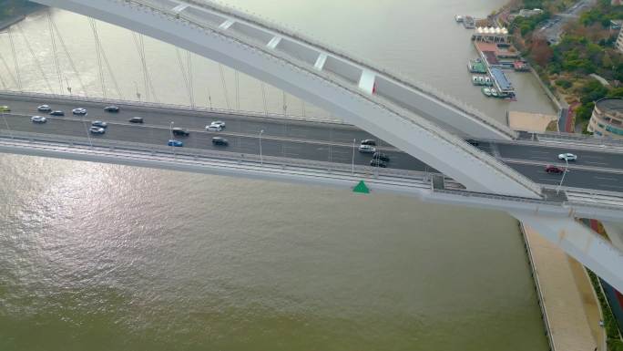 上海市黄浦江卢浦大桥高架桥汽车车辆车流交