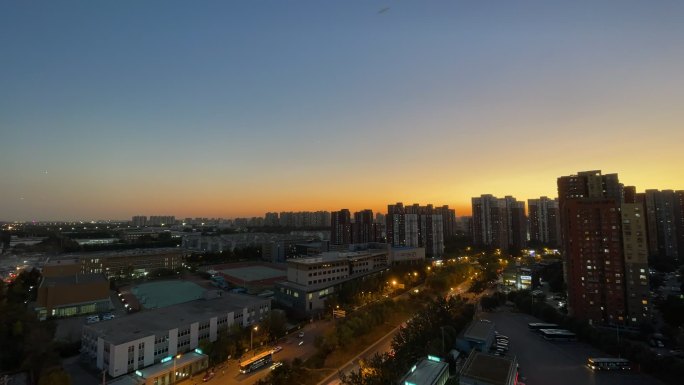 城市某个角落的日落延时摄影