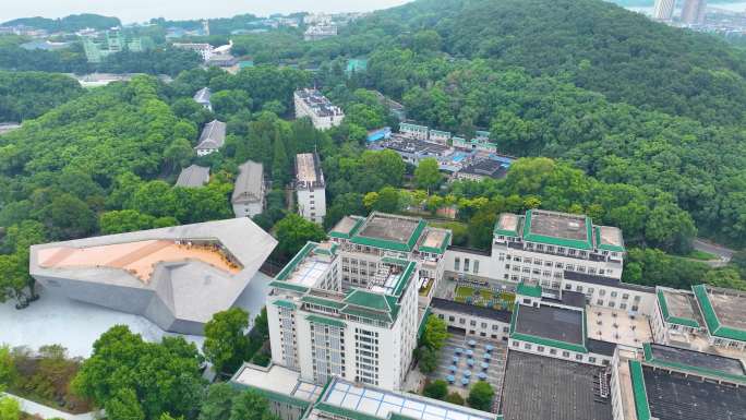 湖北武汉大学文理学部校区航拍校园珞珈山城