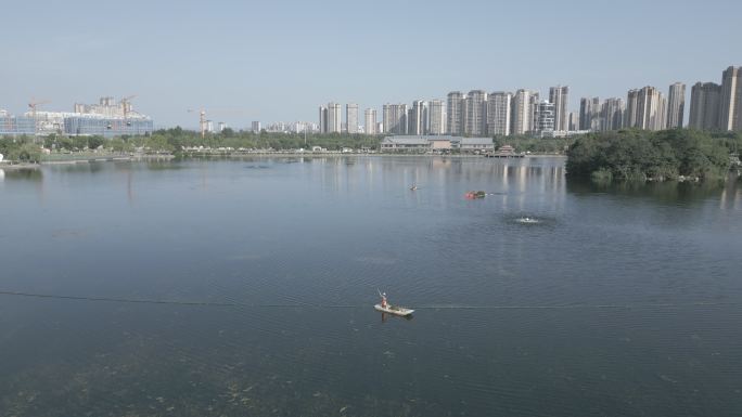 成都 北湖公园 航拍 湖景 湖面 蓝天