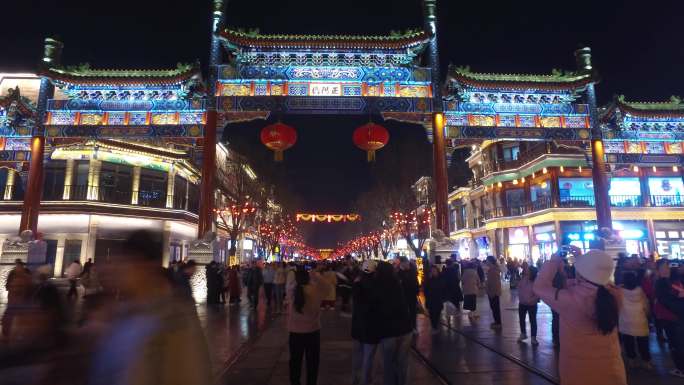 北京首都人流春节过年中轴线北前门古建筑