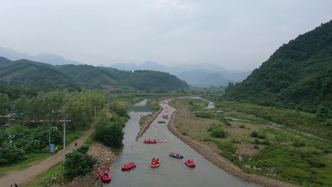 天门山大气漂流航拍皮划艇