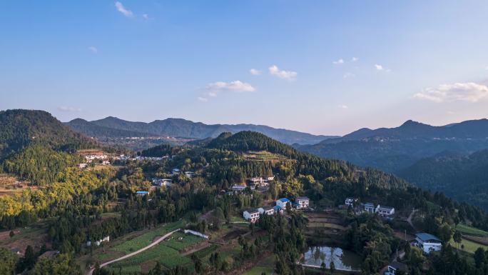 晴天大山森林小镇航拍延时