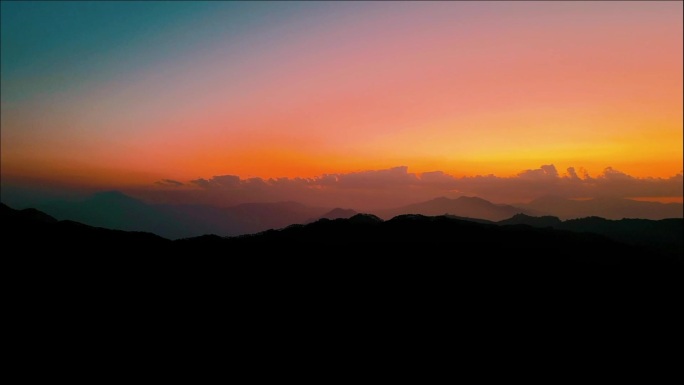 户外 落日 山峰 天空 唯美夕阳