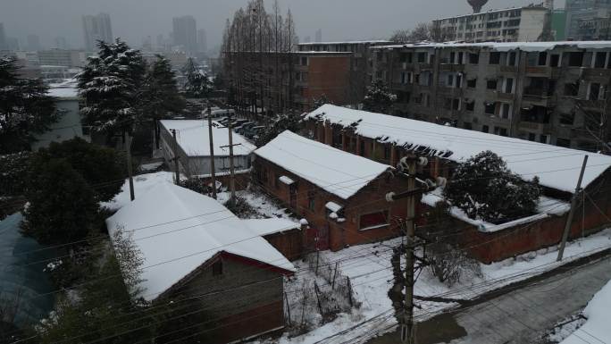 老城区 老房子 城中村 城市雪景 航拍