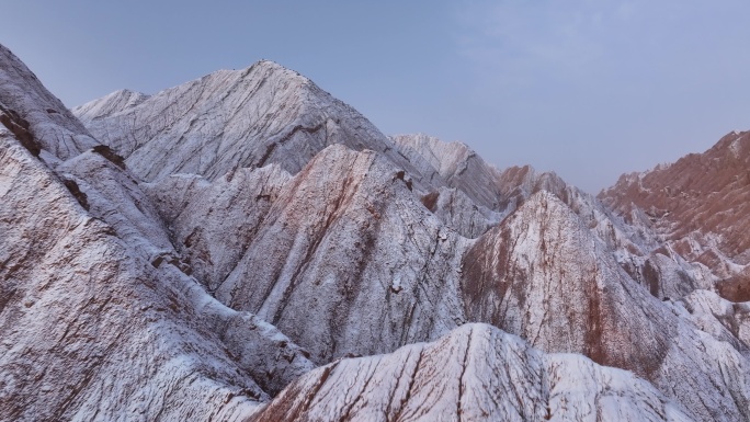 天山南北最美的红层峡谷