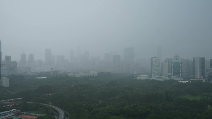 深圳春笋暴雨肆虐延时空镜